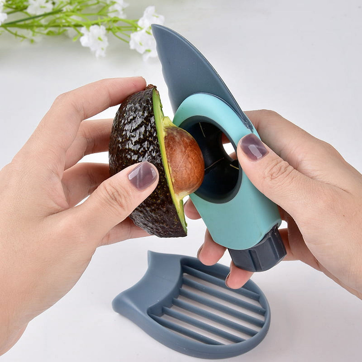 3-in-1 Avocado Slicer with Pitter and Splitter, Food-Grade Plastic and Stainless Steel - Image 5