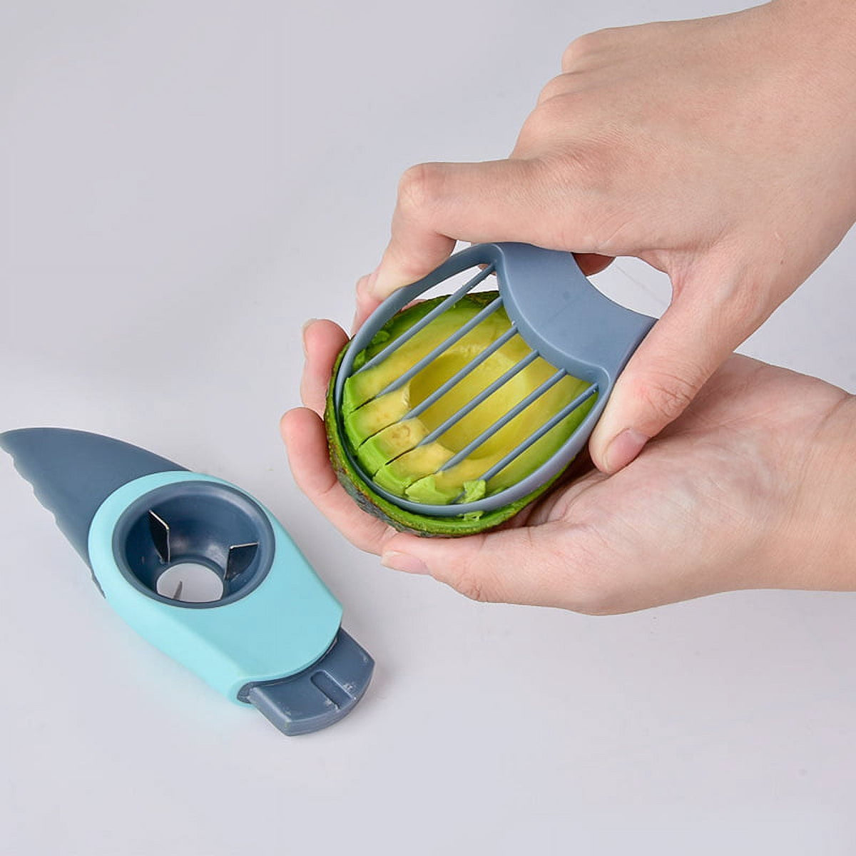 3-in-1 Avocado Slicer with Pitter and Splitter, Food-Grade Plastic and Stainless Steel - Image 4